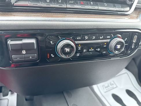 Used 2024 Chevrolet Silverado 2500 LT image 19