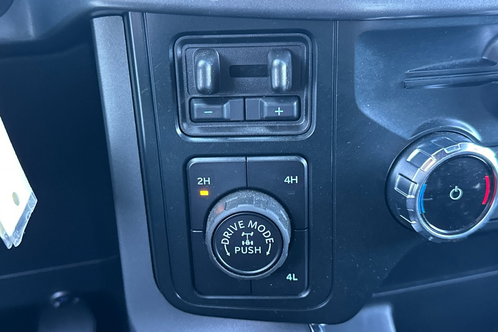 Used 2025 Ford F150 XLT w/ Equipment Group 301A Standard AWD/4WD image 26