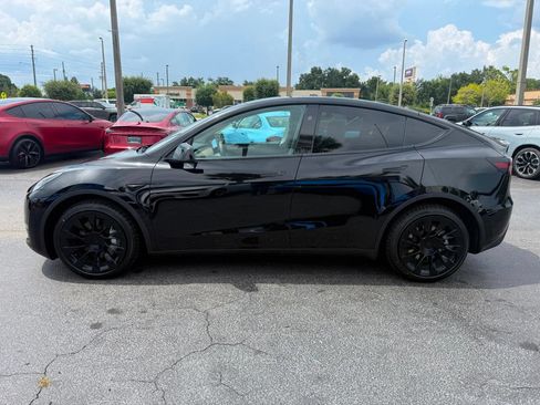 Used 2024 Tesla Model Y Long Range AWD/4WD image 8