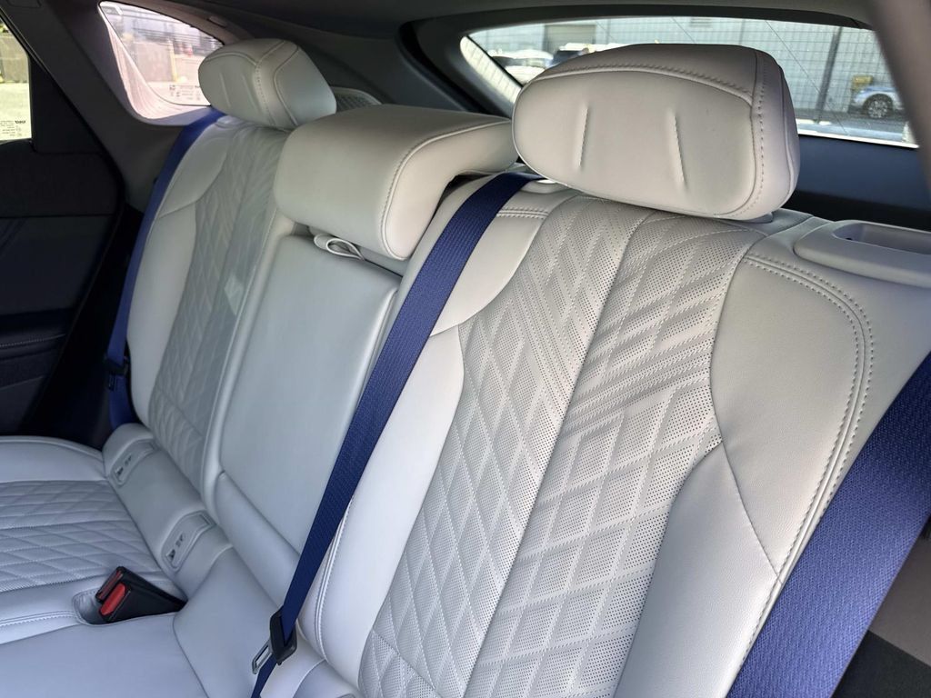 New 2027 Cadillac Optiq V w/ Deep Ocean Design Edition AWD/4WD image 14