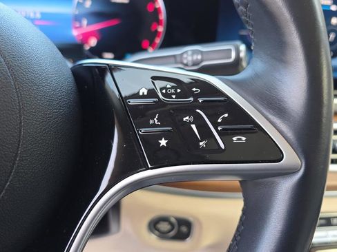 Used 2024 Mercedes-Benz GLS 450 4MATIC image 26