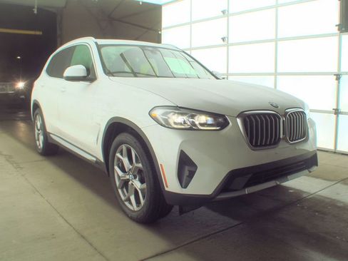 Used 2023 BMW X3 xDrive30i image 3