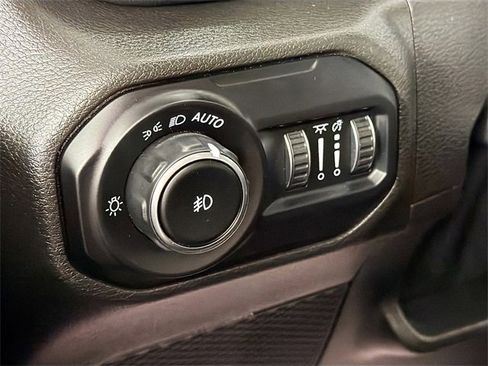 Used 2021 Jeep Wrangler Unlimited Sahara w/ Dual Top Group image 10