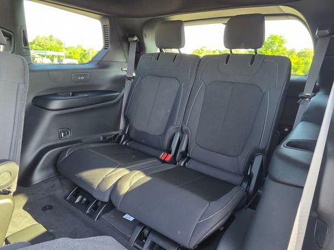 New 2026 Jeep Grand Cherokee L Laredo AWD/4WD image 32