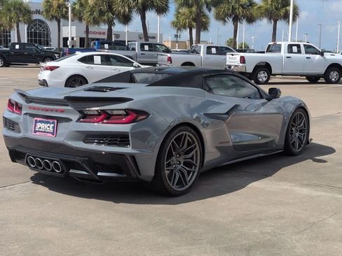 Used 2024 Chevrolet Corvette Z06 w/ Chrome Exterior Badge Package RWD image 5