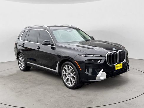 Used 2023 BMW X7 xDrive40i w/ Parking Assistance Package AWD/4WD image 7