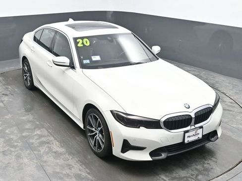 Used 2020 BMW 330i xDrive Sedan w/ Convenience Package image 16