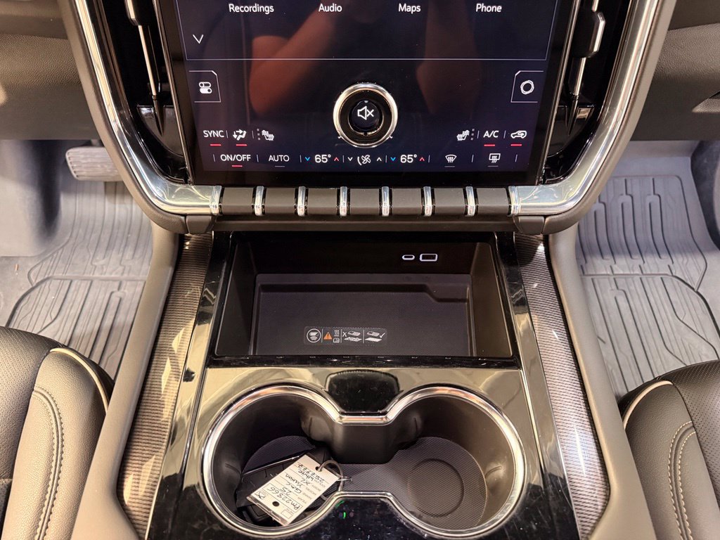 Certified 2025 GMC Yukon XL Elevation AWD/4WD image 25