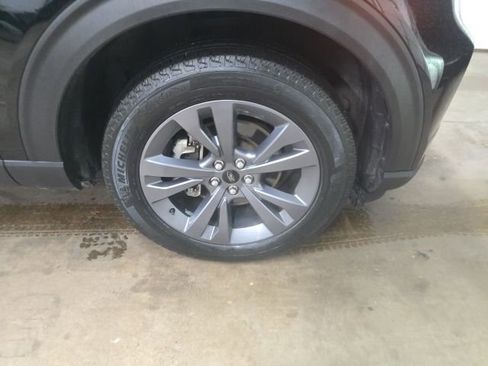 Used 2023 Ford Explorer XLT w/ Equipment Group 202A image 2