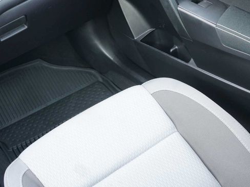 Used 2019 Toyota Corolla LE FWD image 22