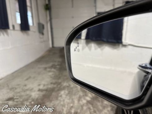 Used 2017 Lincoln Continental Reserve w/ Technology Package AWD/4WD image 39