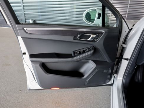 New 2026 Porsche Macan GTS AWD/4WD image 22