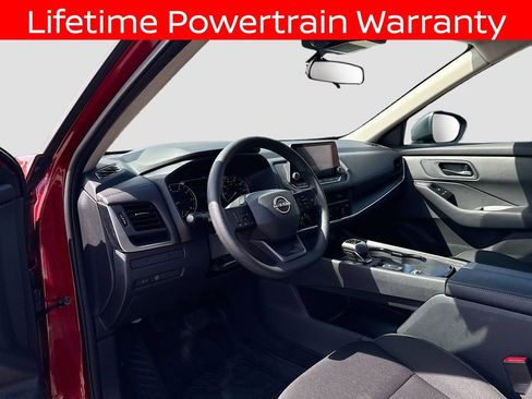 Used 2025 Nissan Rogue S FWD image 8