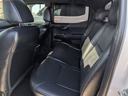 Used 2022 Toyota Tacoma TRD Sport w/ TRD Premium Sport Package image 27