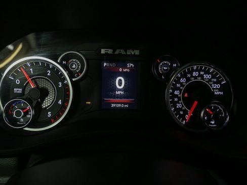 Used 2024 RAM 2500 Big Horn image 31