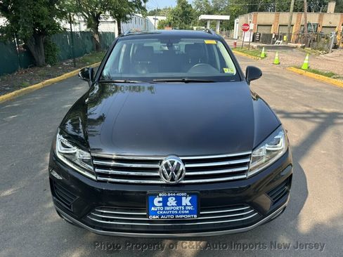 Used 2015 Volkswagen Touareg VR6 AWD/4WD image 4