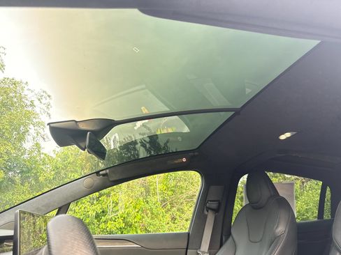 Used 2022 Tesla Model X AWD/4WD image 25