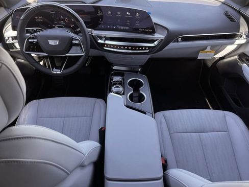 New 2026 Cadillac Lyriq Signature Luxury image 9