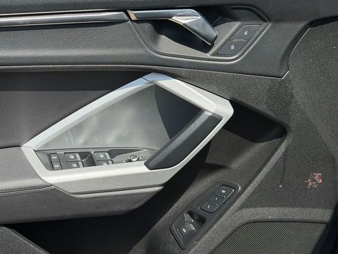 Used 2023 Audi Q3 2.0T Premium image 29