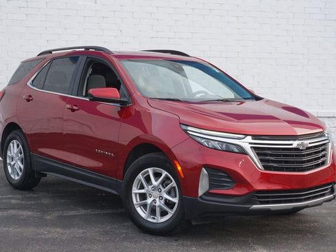 Used 2024 Chevrolet Equinox LT FWD image 3