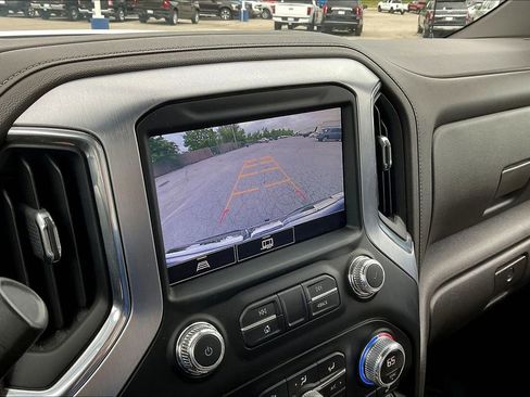 Used 2021 GMC Sierra 1500 SLE w/ Driver Alert Package II AWD/4WD image 23