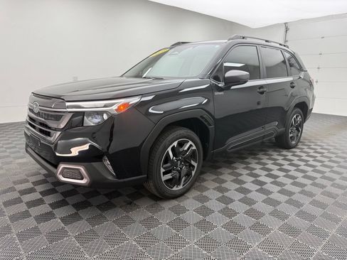 Used 2025 Subaru Forester Limited w/ Popular Package AWD/4WD image 14