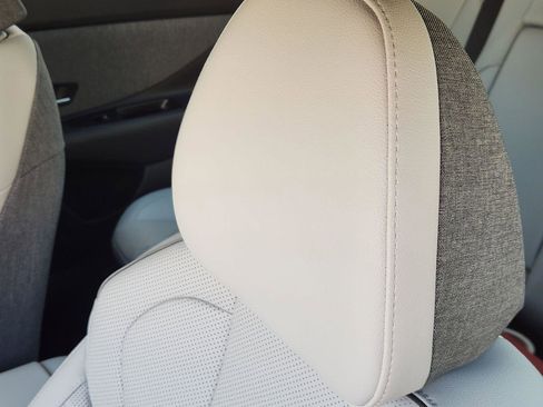 New 2026 Hyundai Elantra Limited image 12