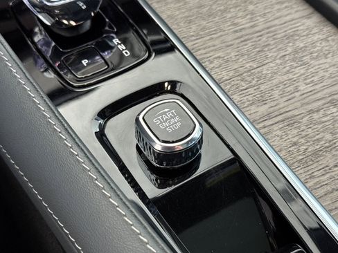 Certified 2023 Volvo XC90 T8 Ultimate AWD/4WD image 28