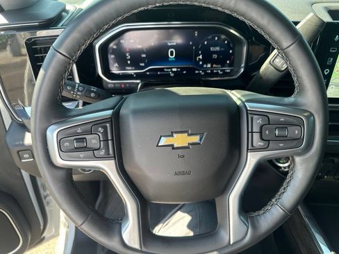 Used 2025 Chevrolet Silverado 2500 LT AWD/4WD image 18