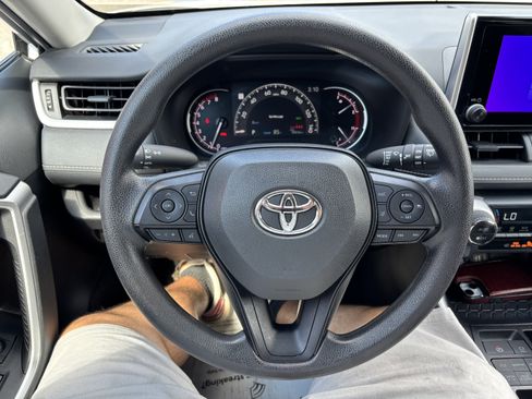 Certified 2024 Toyota RAV4 XLE AWD/4WD image 18
