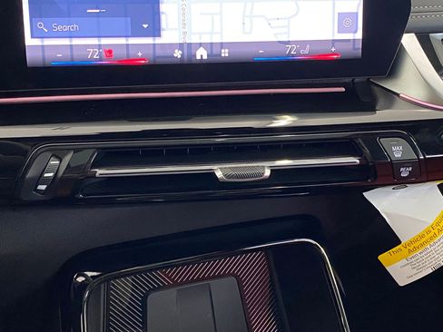 Used 2025 BMW X1 xDrive28i w/ Premium Package image 28