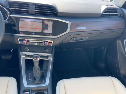 Certified 2025 Audi Q3 2.0T Premium Plus w/ Premium Plus Package image 26