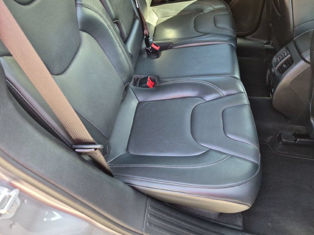 Used 2020 Jeep Cherokee Limited AWD/4WD image 22
