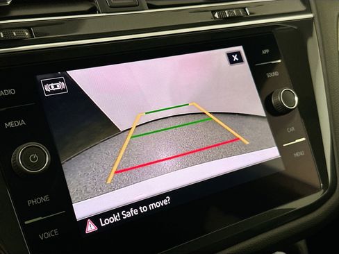 Certified 2021 Volkswagen Tiguan SE R-Line image 12