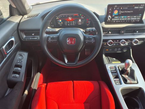 Used 2025 Honda Civic Type R image 13