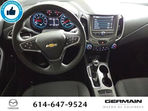 Used 2017 Chevrolet Cruze LT w/ Convenience Package image 18
