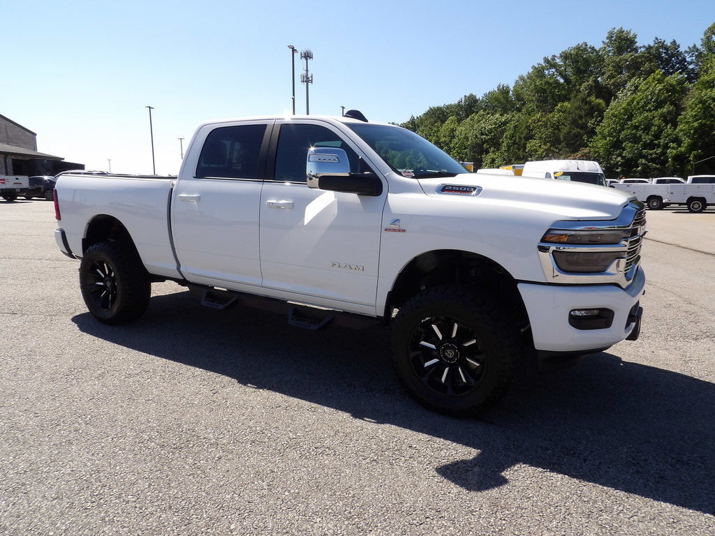Used 2026 RAM 2500 Laramie AWD/4WD image 10