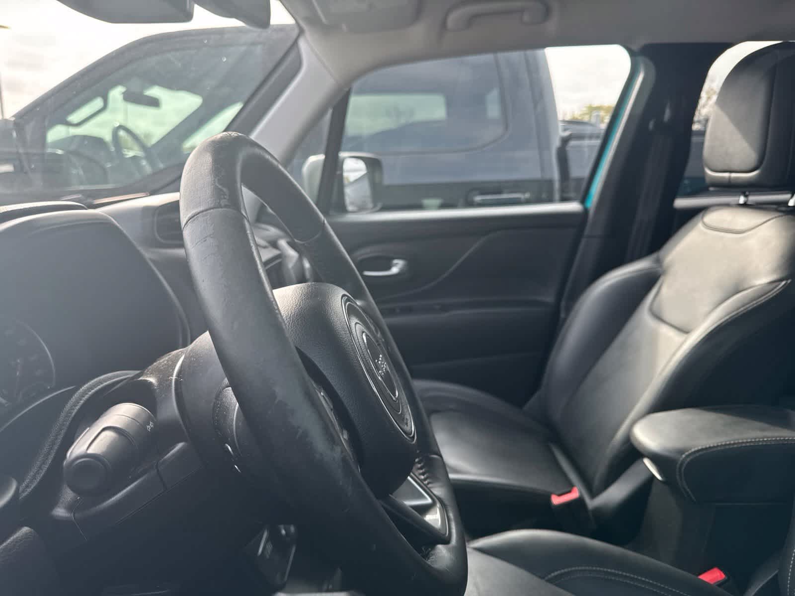 Used 2020 Jeep Renegade Limited AWD/4WD image 32