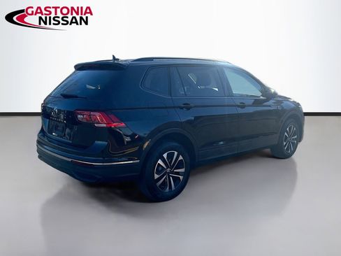 Used 2024 Volkswagen Tiguan S image 9