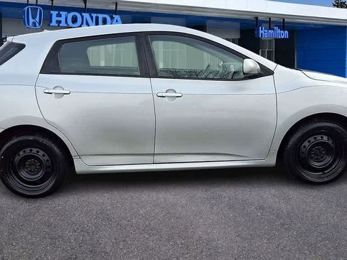 Used 2009 Toyota Matrix image 9