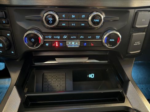 Used 2024 Ford F350 Lariat w/ Lariat Ultimate Package image 25