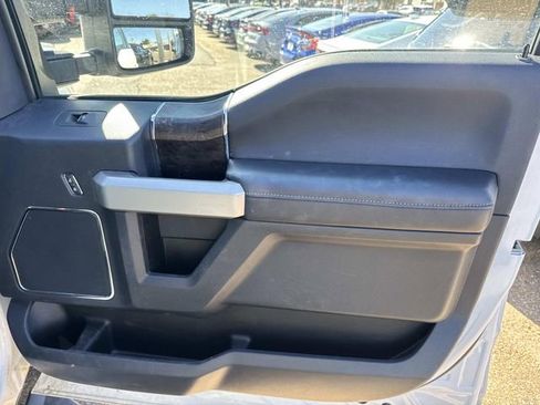 Used 2022 Ford F350 Lariat w/ FX4 Off-Road Package image 17