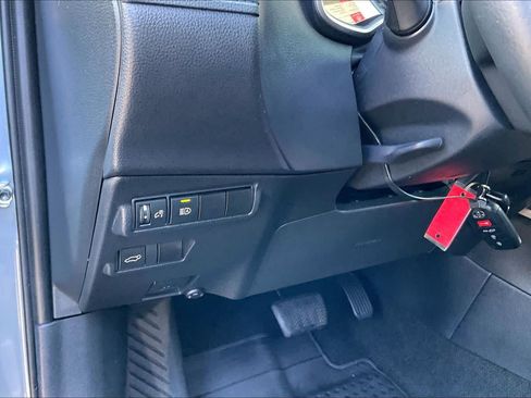 Certified 2023 Toyota Corolla Cross XLE w/ Convenience Package FWD image 35