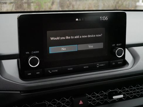 Certified 2023 Honda Accord EX image 22