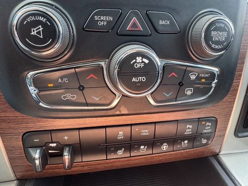 Used 2015 RAM 1500 Laramie AWD/4WD image 15