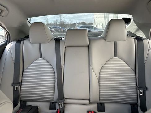 Used 2023 Toyota Camry SE image 11