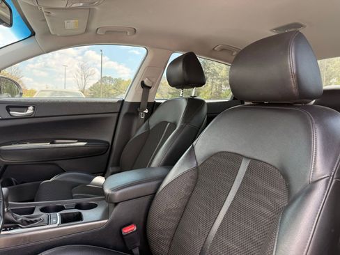 Used 2019 Kia Optima S FWD image 15