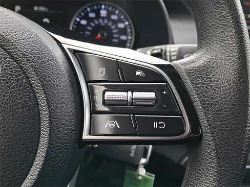 Certified 2022 Kia Forte LXS image 21