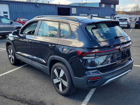 Used 2025 Volkswagen Taos S AWD/4WD image 6