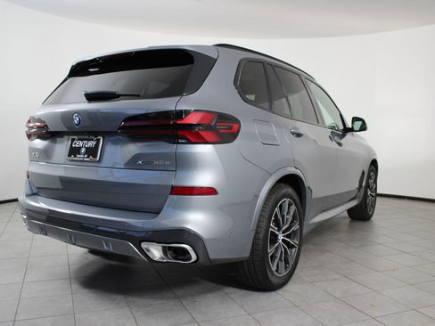 New 2026 BMW X5 xDrive50e w/ M Sport Package image 9